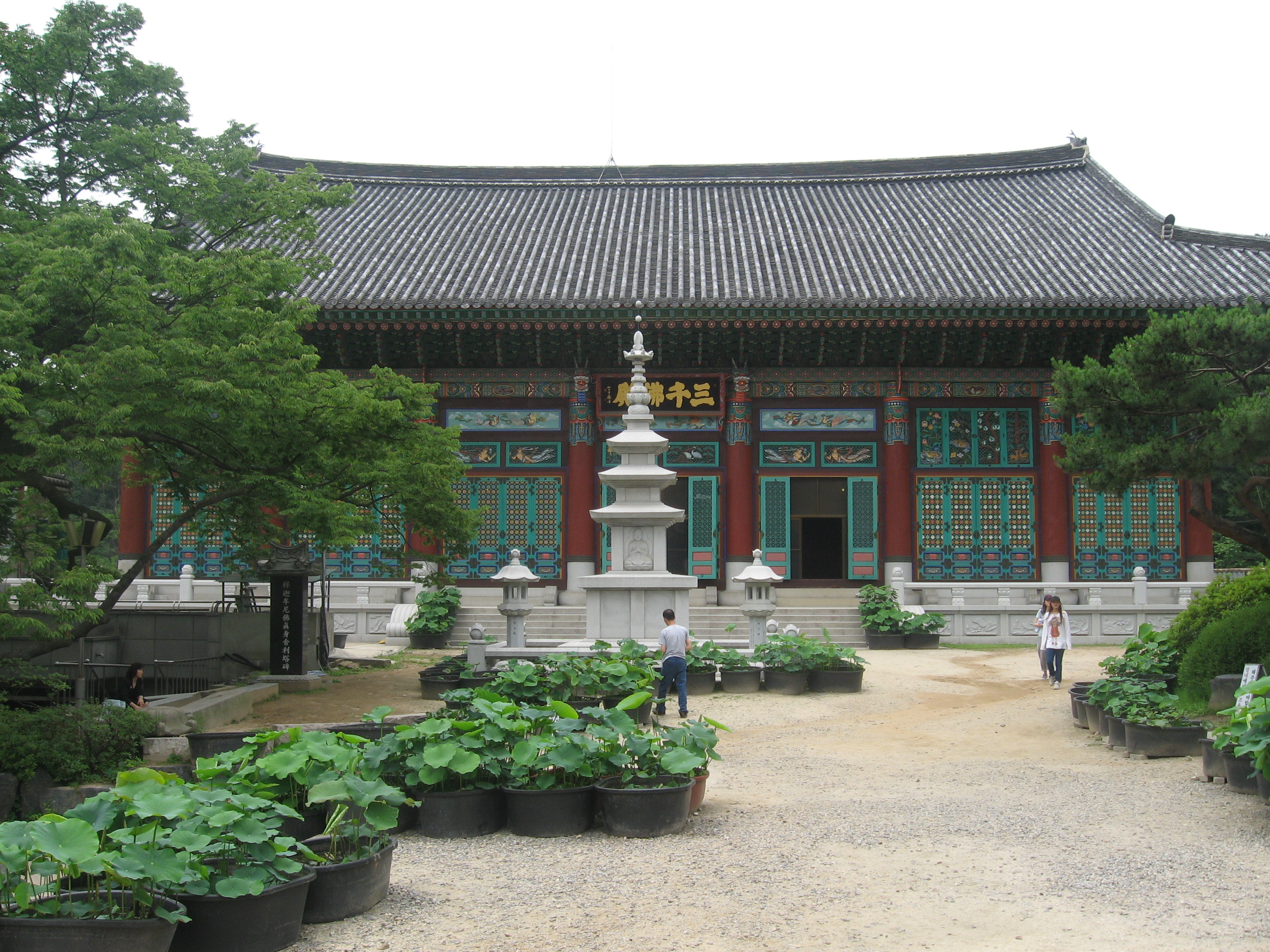 Bongwansa Temple in Seoul